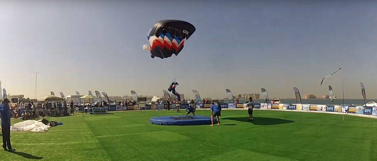 La précision d’atterrissage - Saut en parachute